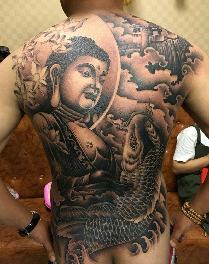 满背遮盖纹身图片