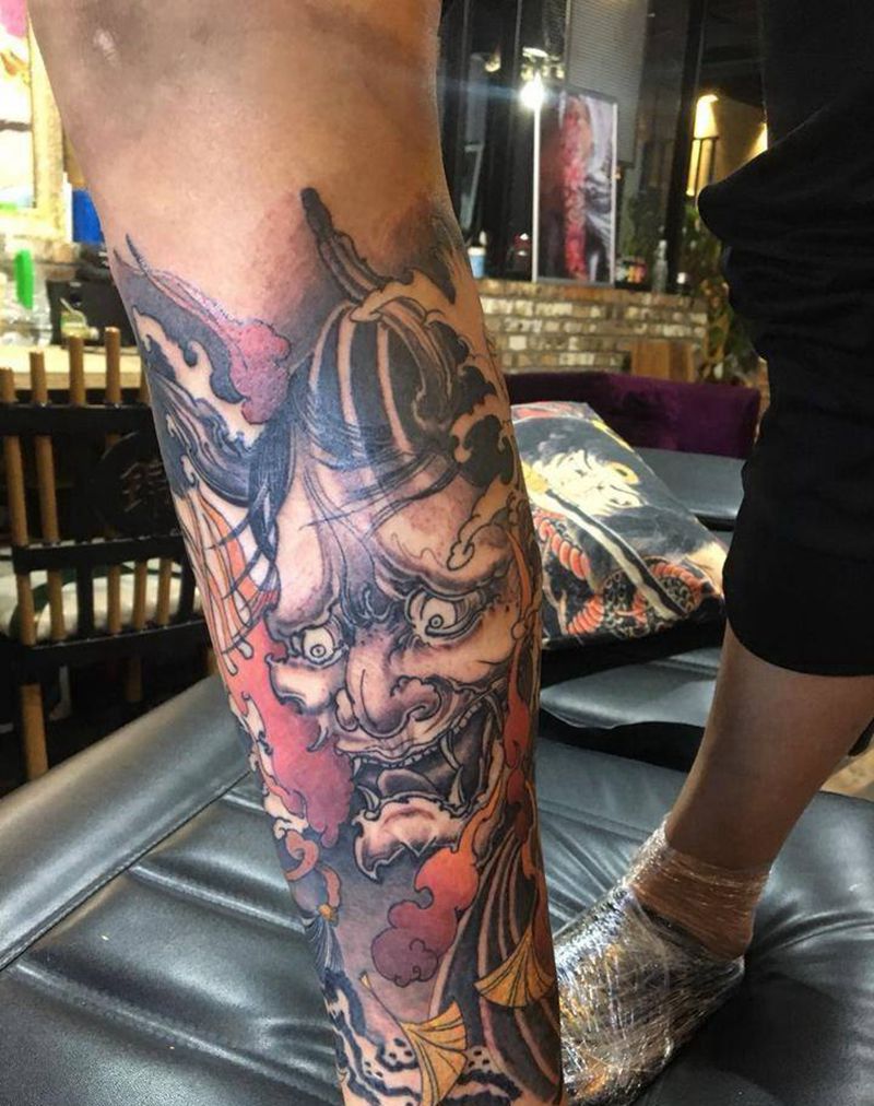 般若纹身图片_腿部新传统纹身图案