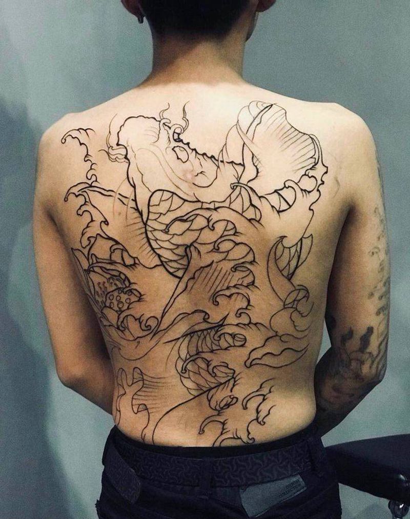 鱼纹身图片_背部老传统新传统纹身图案