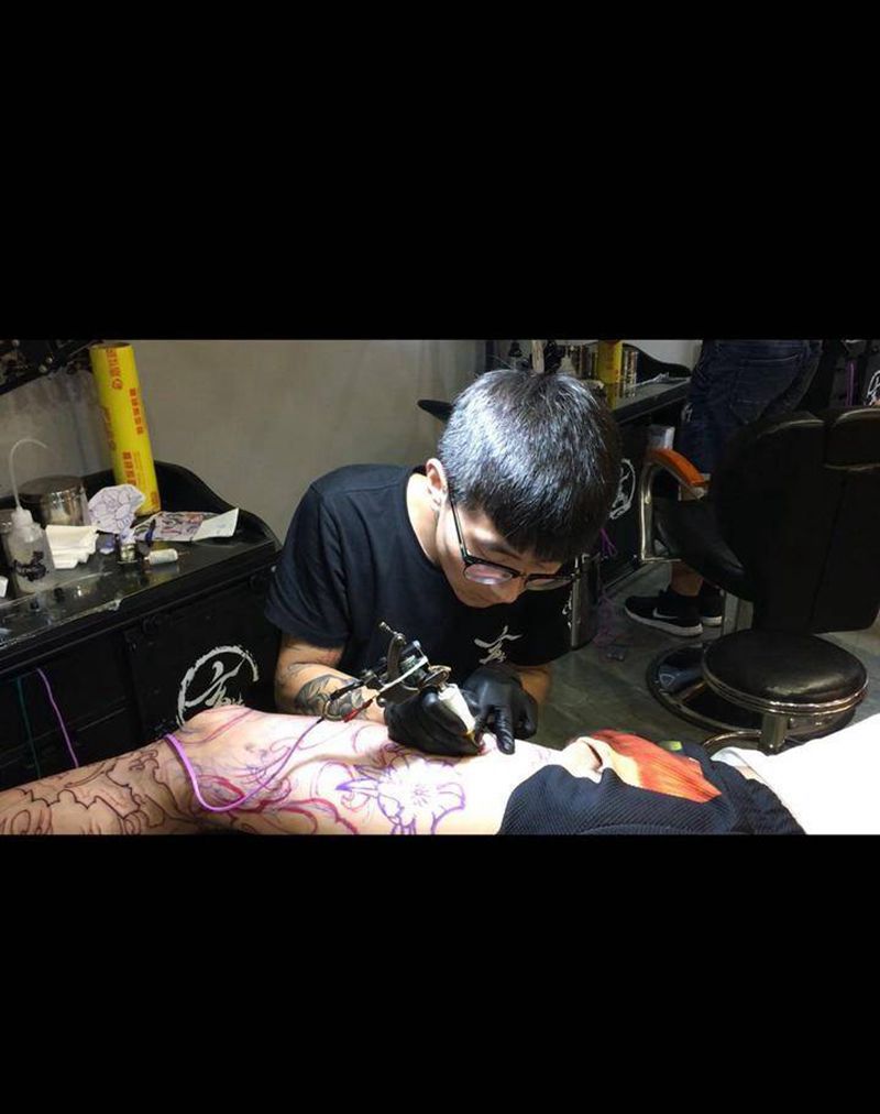 花腿纹身图片_成品手稿腿部传统原创纹身图案