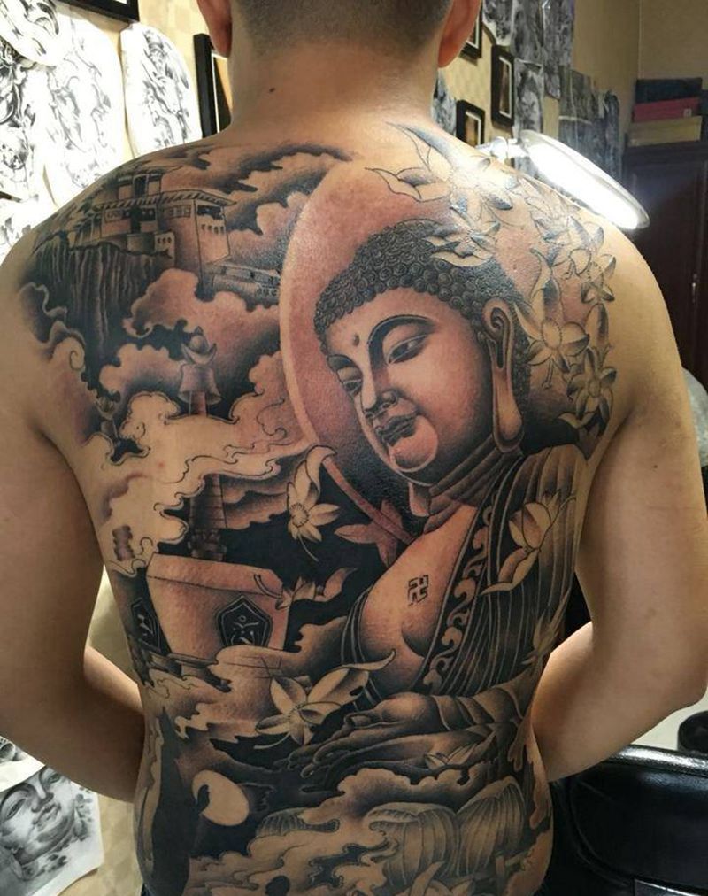 满背佛纹身图片