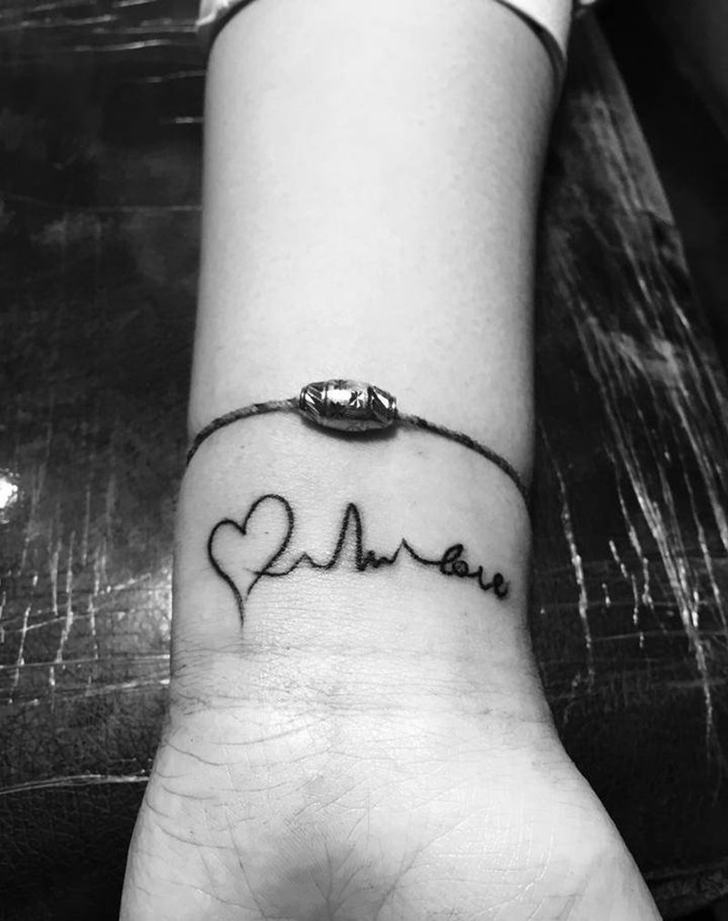 几个女生小图纹身图片_成品纹身图案