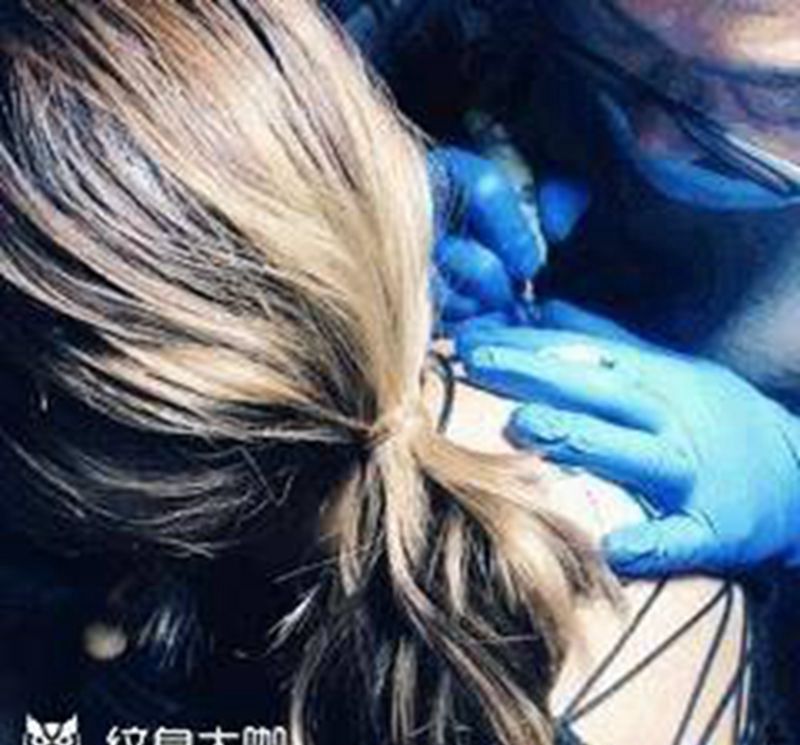 工作照纹身图片