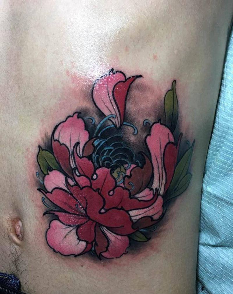 荷花遮盖纹身图片