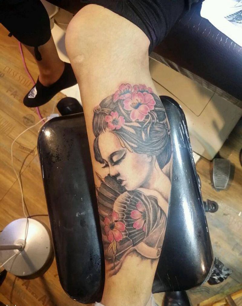 艺妓纹身图片_腿部脚部传统肖像人物成品纹身图案