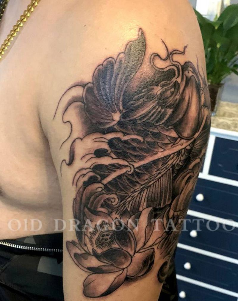 鲤鱼纹身图片_臀部纹身图案