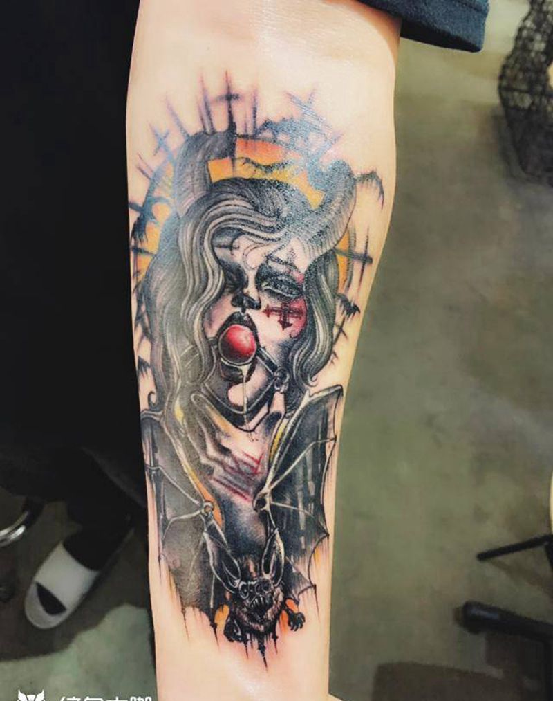 欧美纹身图片_臀部纹身图案