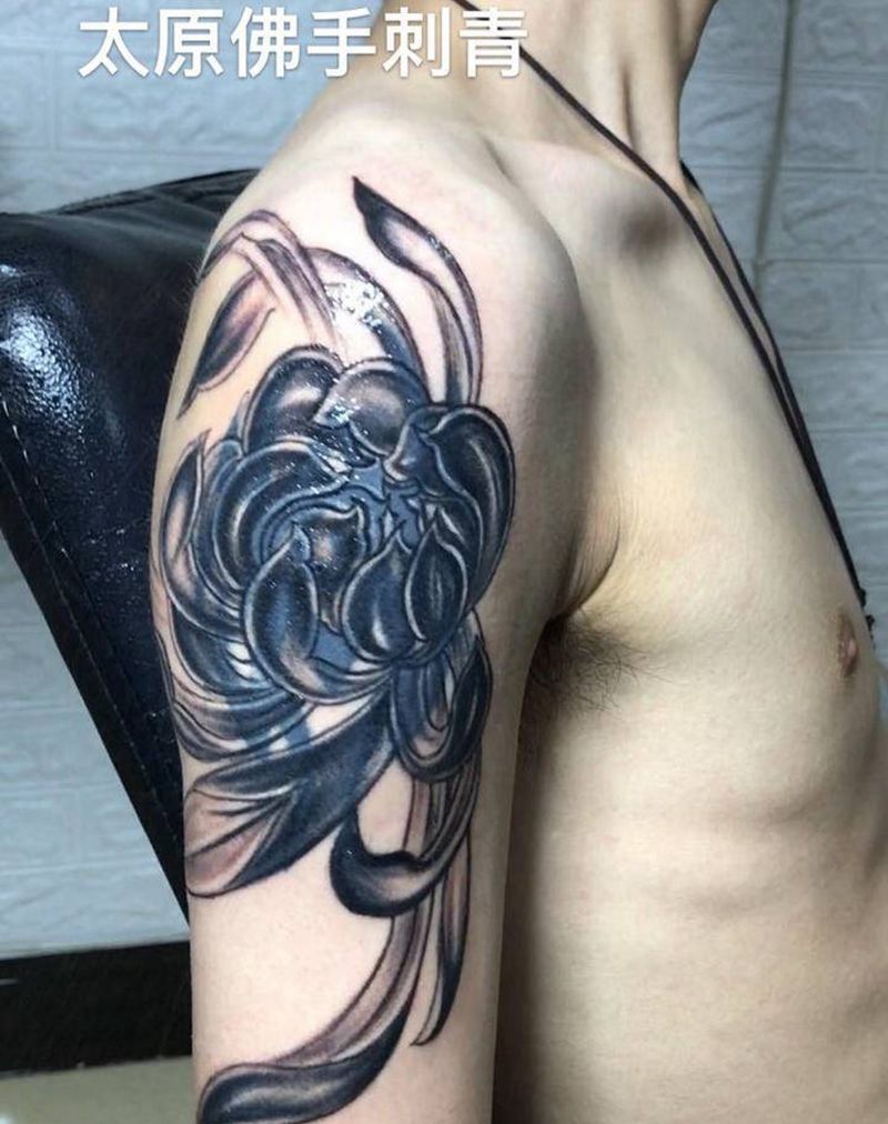 遮盖纹身图片_肩部新传统纹身图案