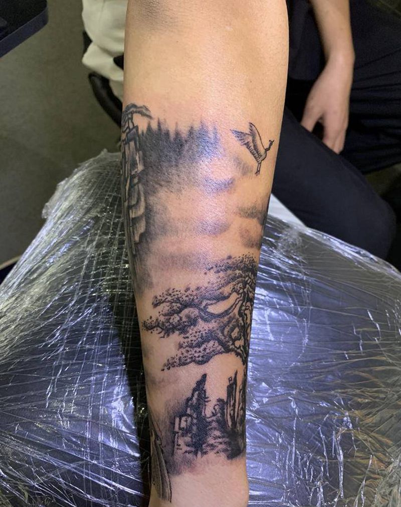 包小臂纹身图片_臀部纹身图案