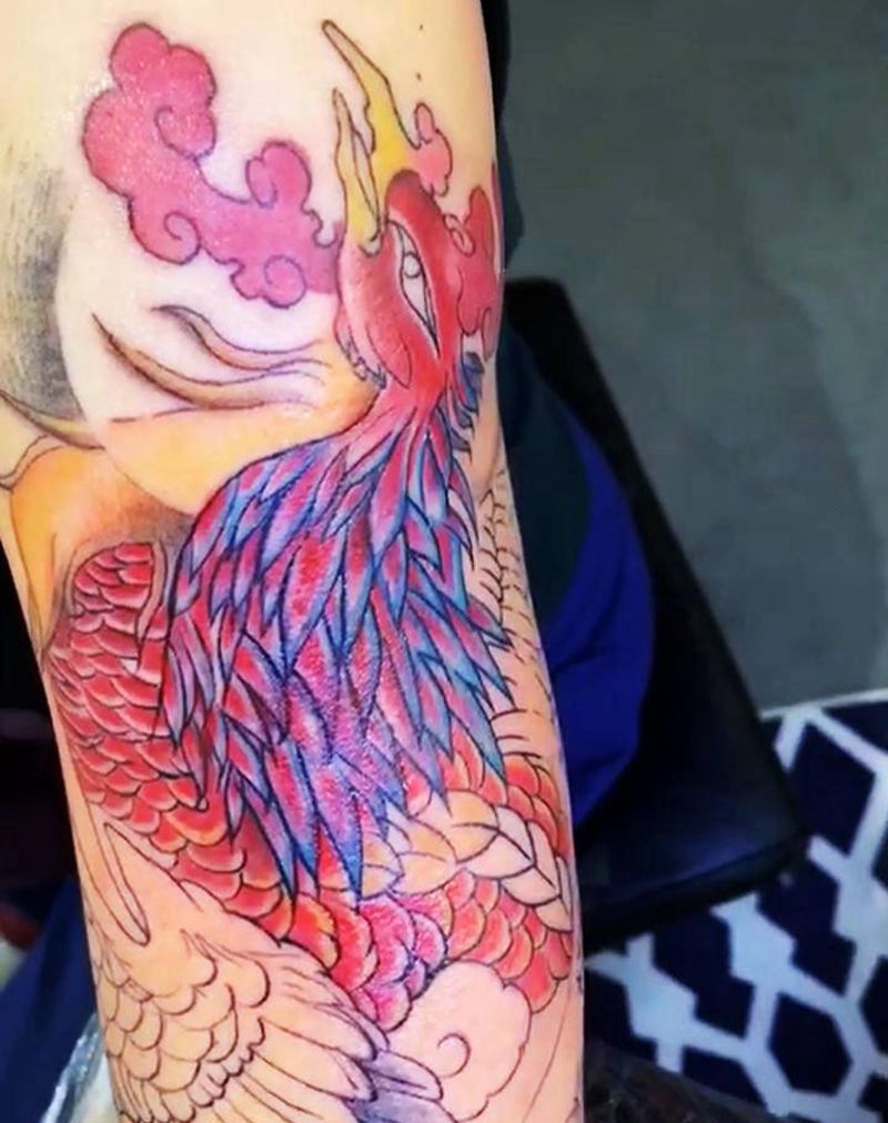 花臂凤凰未完成纹身图片_臀部水彩纹身图案