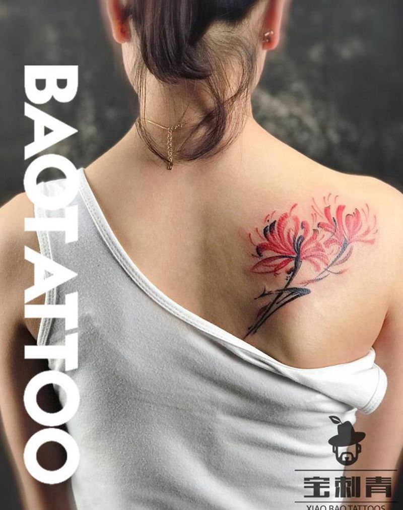 彼岸花纹身图片_肩部水彩彼岸花纹身图案