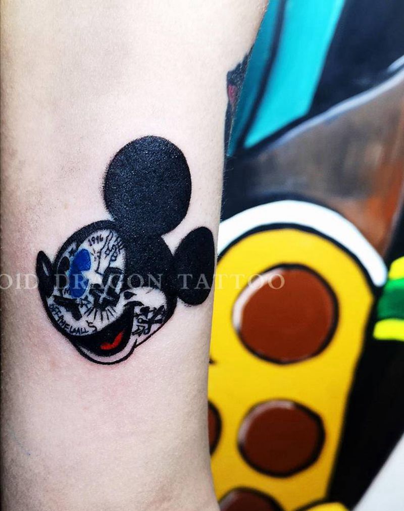 米奇纹身图片_臀部Old School纹身图案