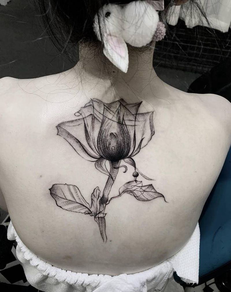 素花纹身图片_背部水墨纹身图案