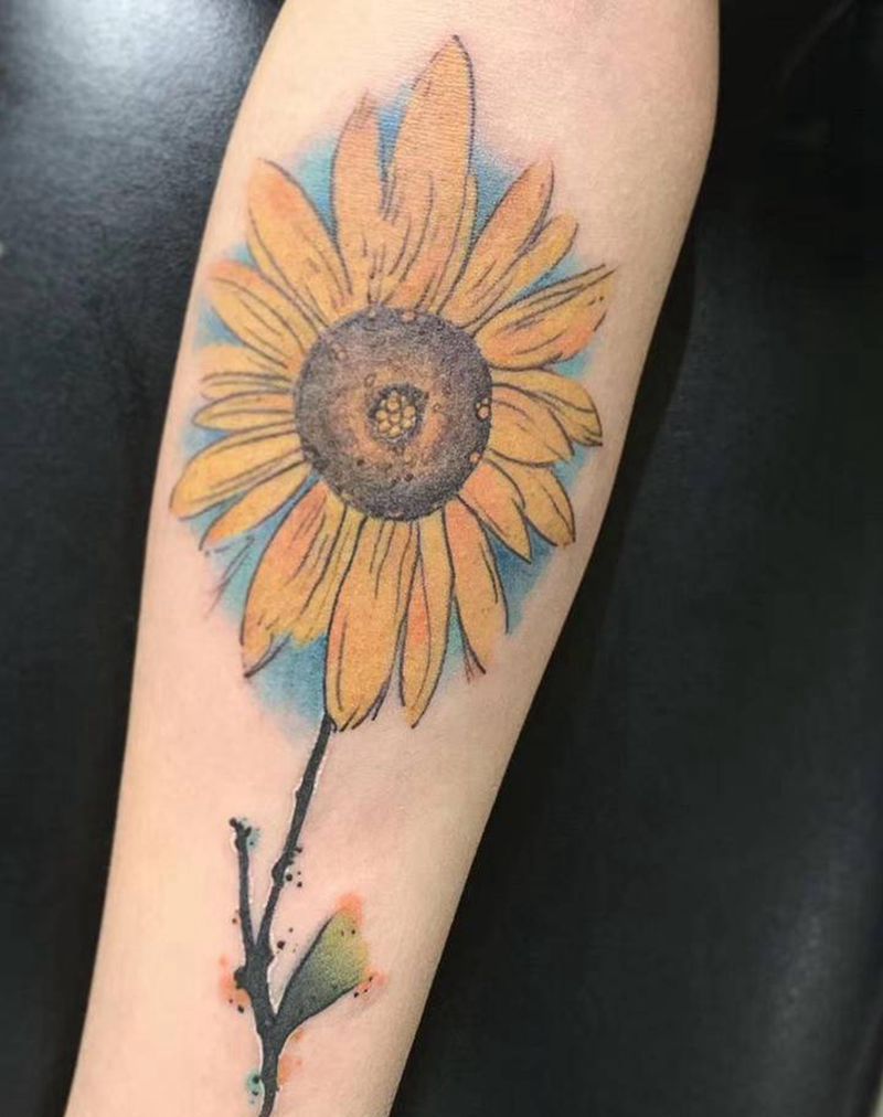 太阳花纹身图片_手臂水墨纹身图案