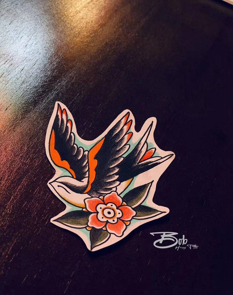 燕子纹身图片_手臂肩部Old School纹身图案