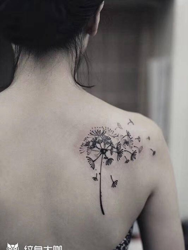 蒲公英纹身图片_背部小清新纹身图案