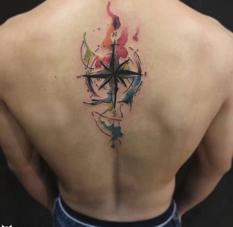 指南针纹身图片_手臂水彩水墨纹身图案