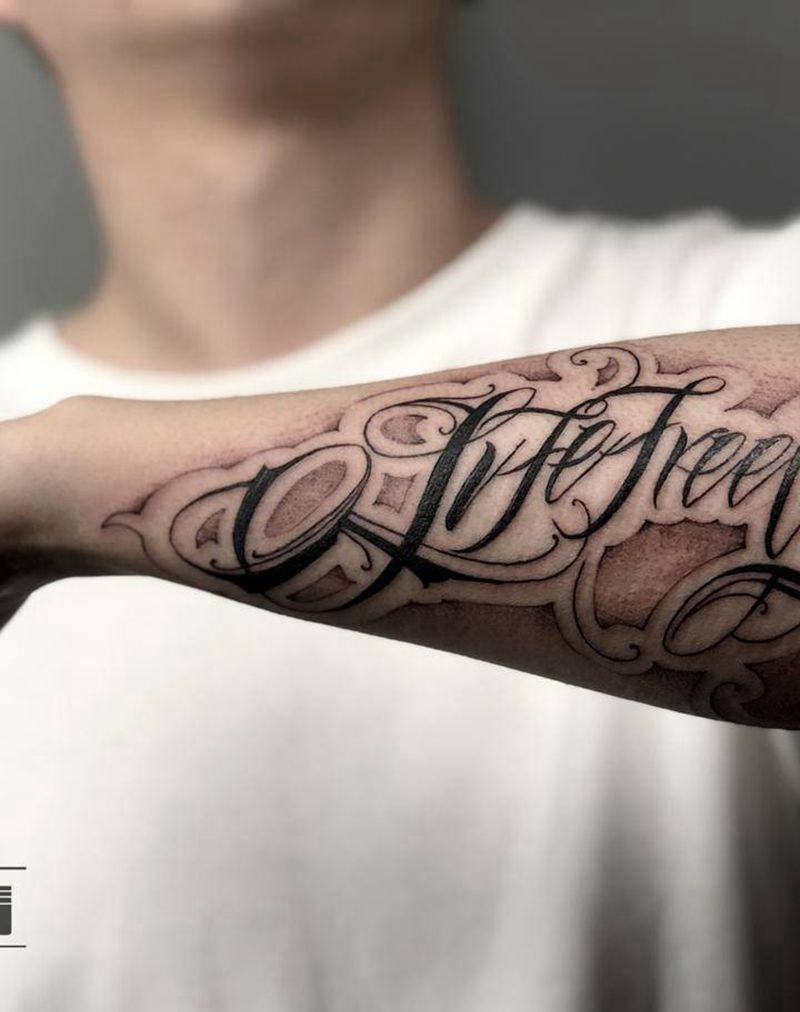 Life freely纹身图片_花体字纹身图案