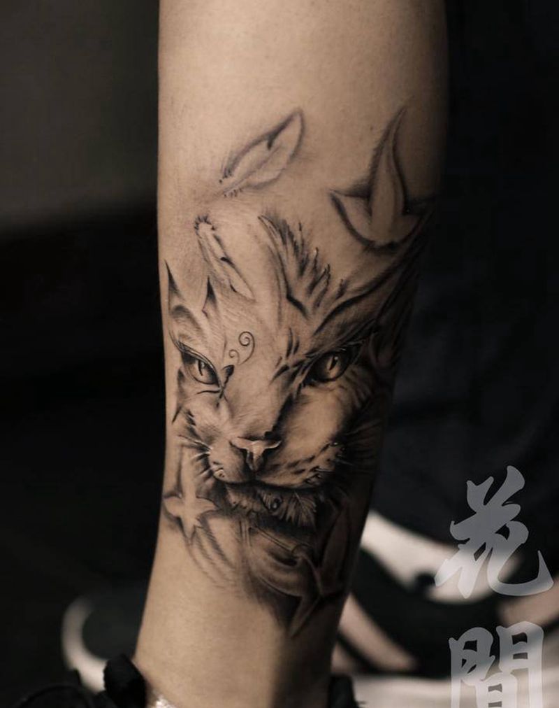 小腿猫咪纹身图片_脚部手臂欧美写实几何纹身图案