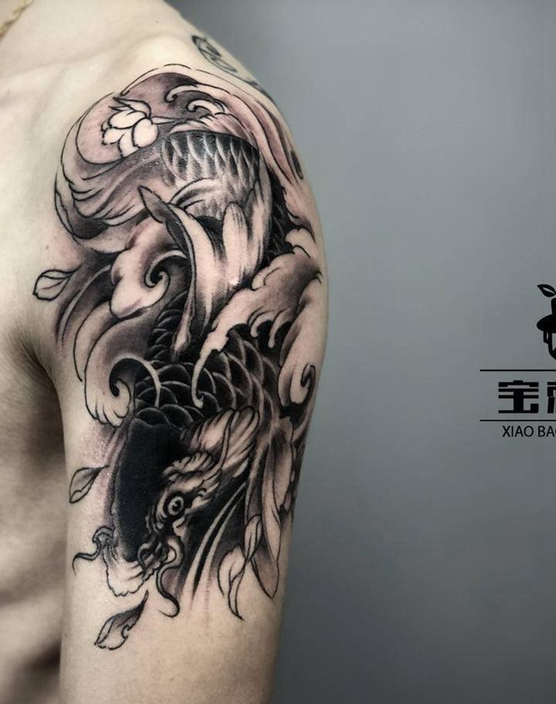 传统锦鲤纹身图片_肩部新传统纹身图案