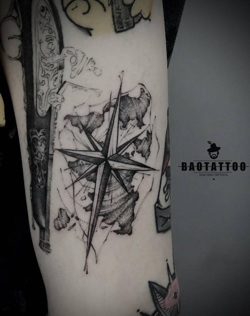 指南针纹身图片_手臂速写纹身图案