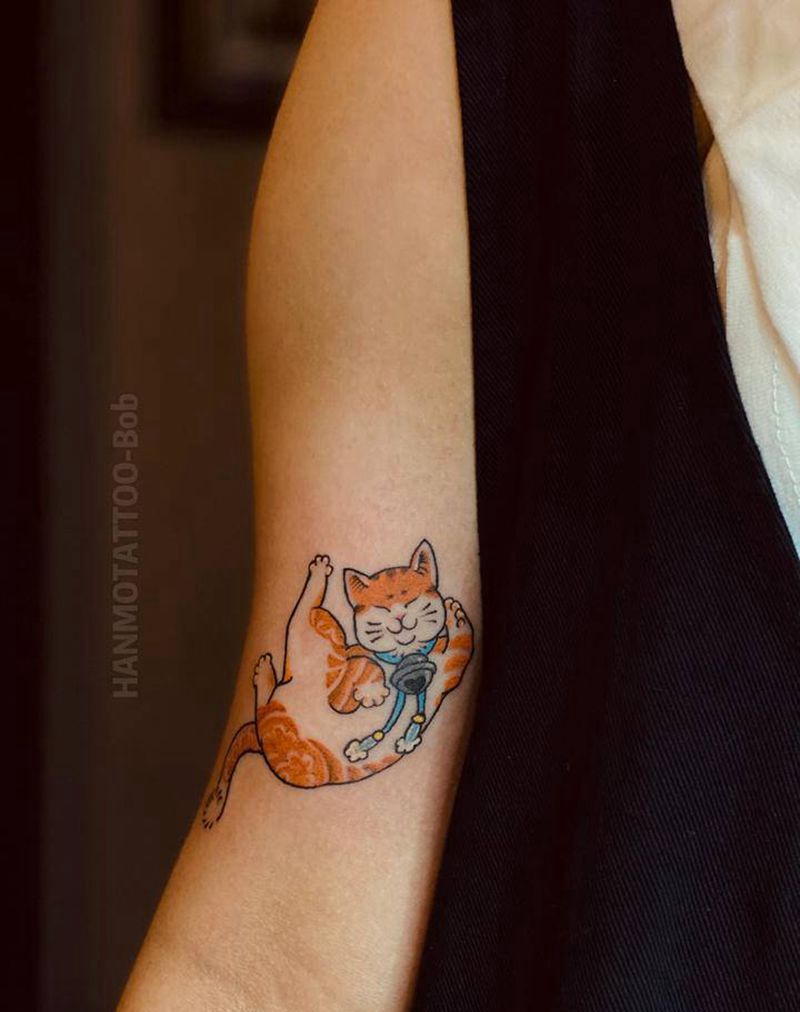 橘猫纹身图片_臀部New School水彩纹身图案