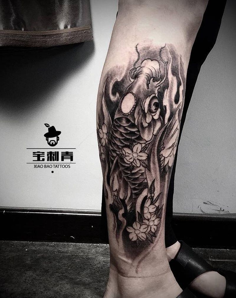 锦鲤纹身图片_腿部新传统鱼纹身图案