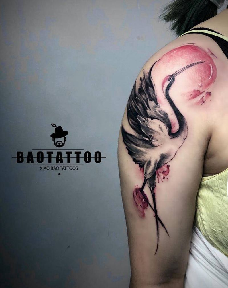 仙鹤纹身图片_肩部手臂水墨鹤纹身图案