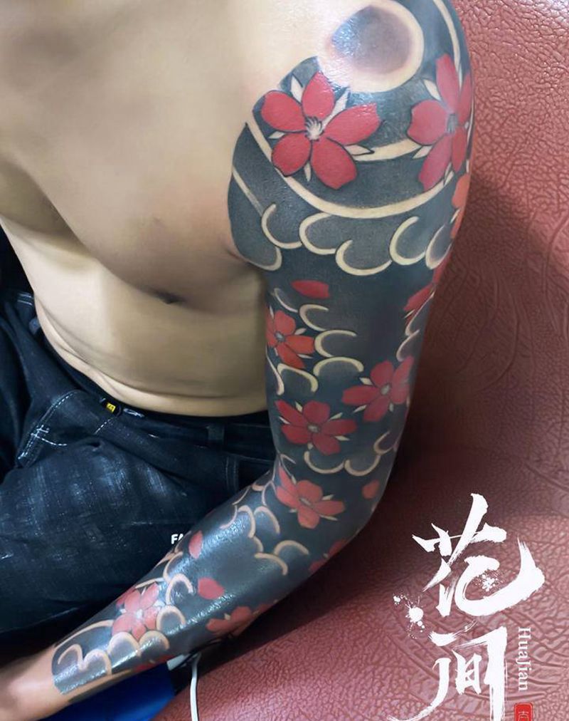 老传统花臂纹身图片_手臂老传统纹身图案