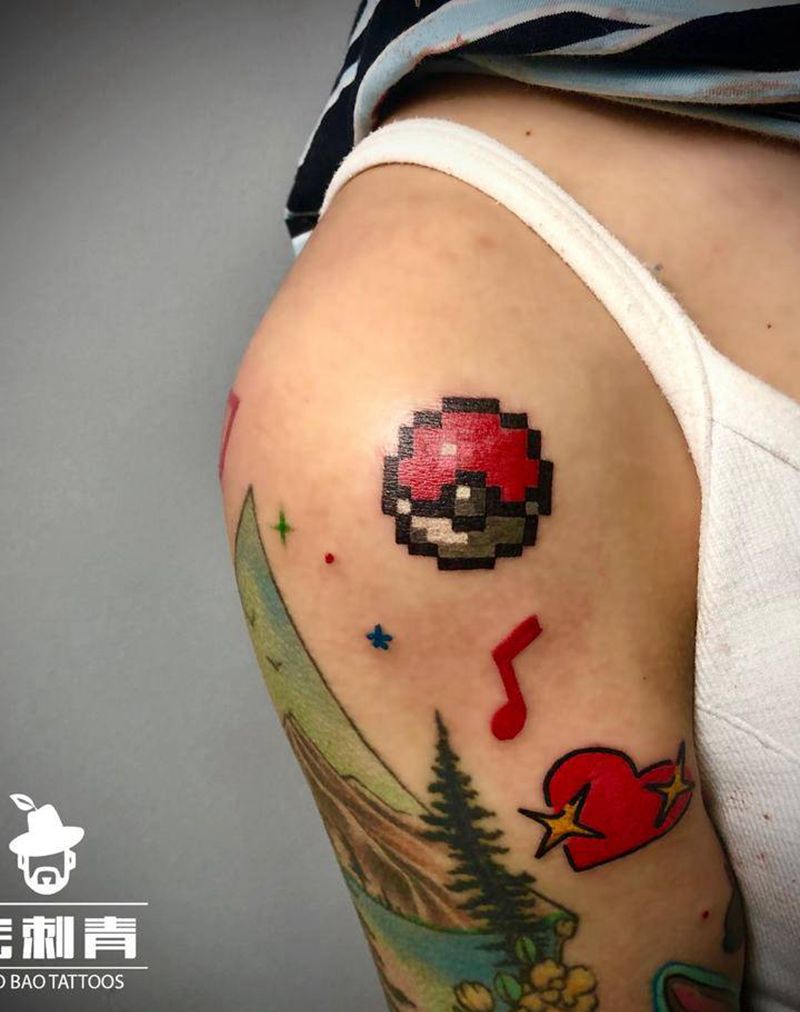 精灵球纹身图片_肩部点刺几何纹身图案