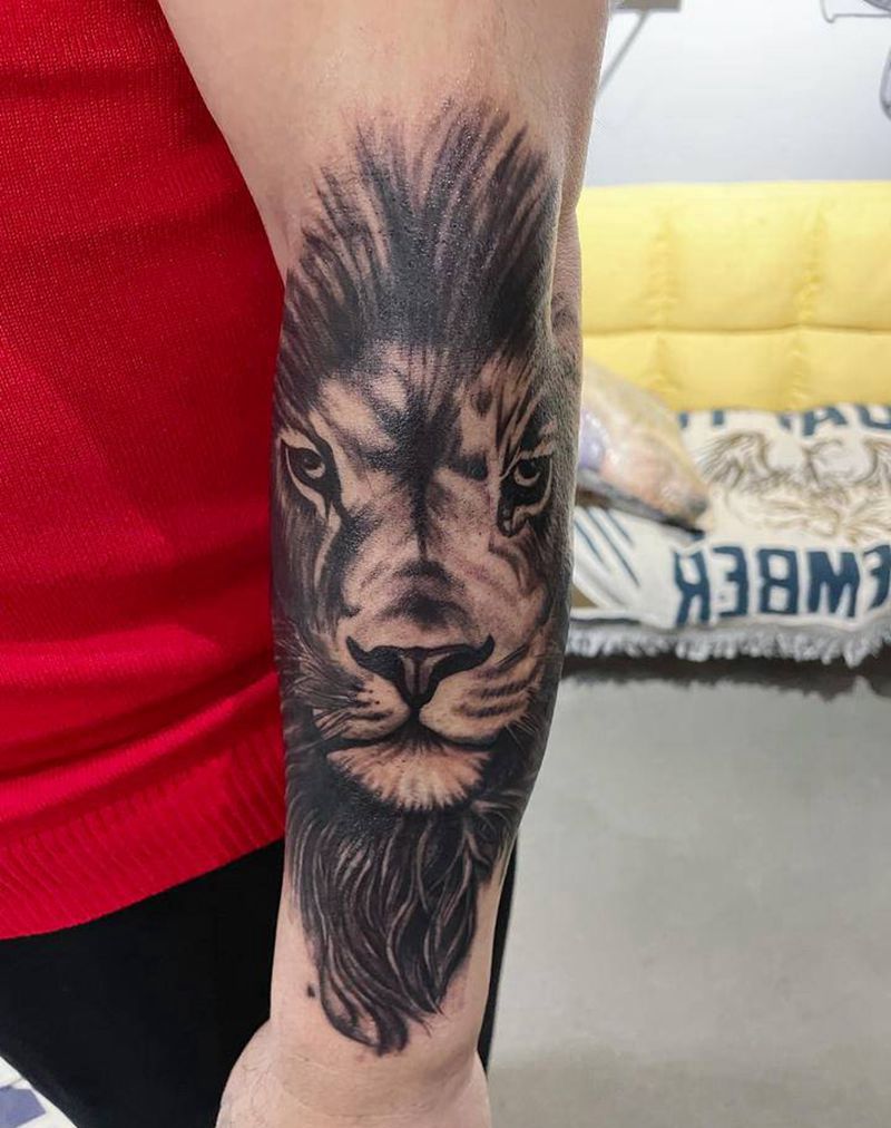 狮子纹身图片_手臂纹身图案