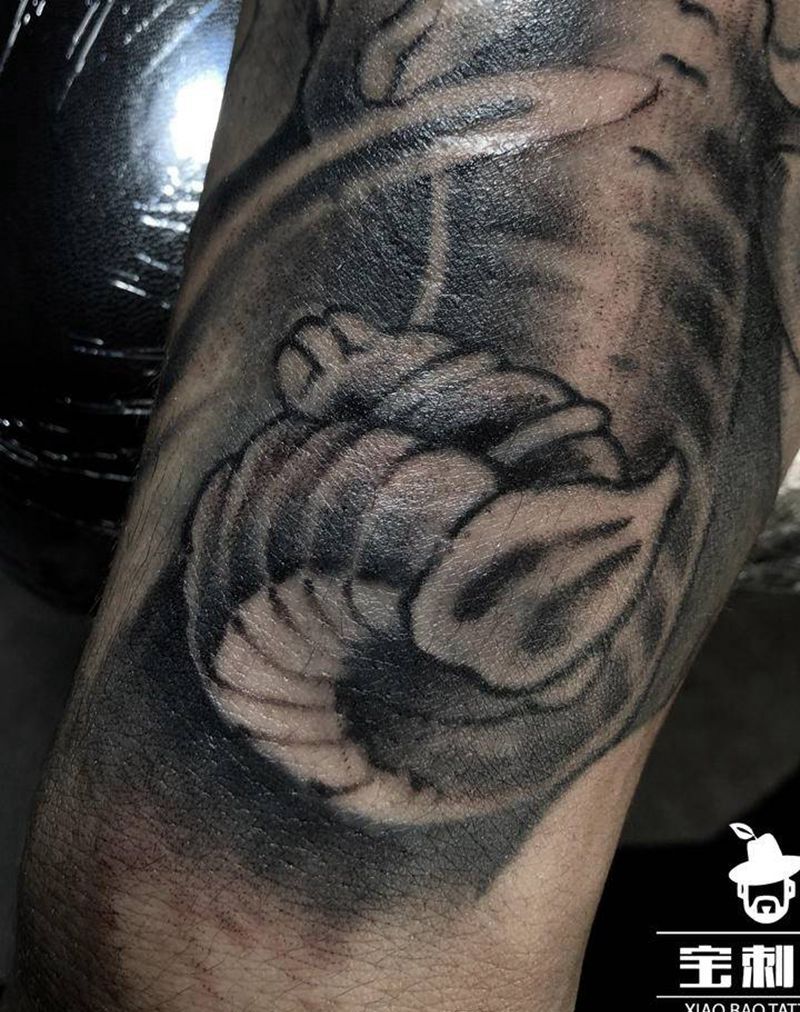 新传统象鼻纹身图片_手臂新传统纹身图案