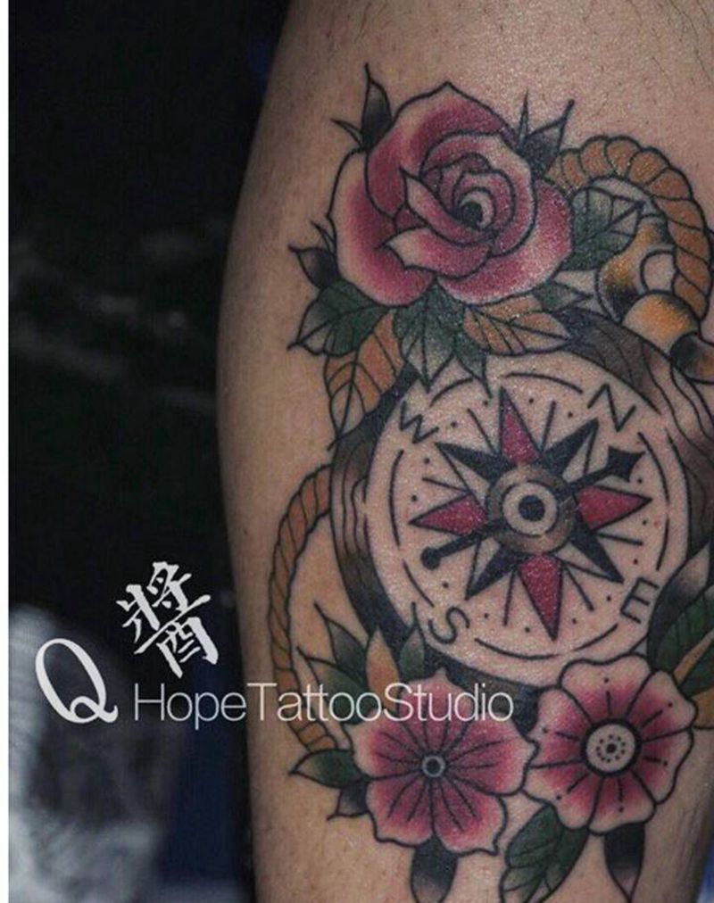 指南针纹身图片_腿部Old School纹身图案