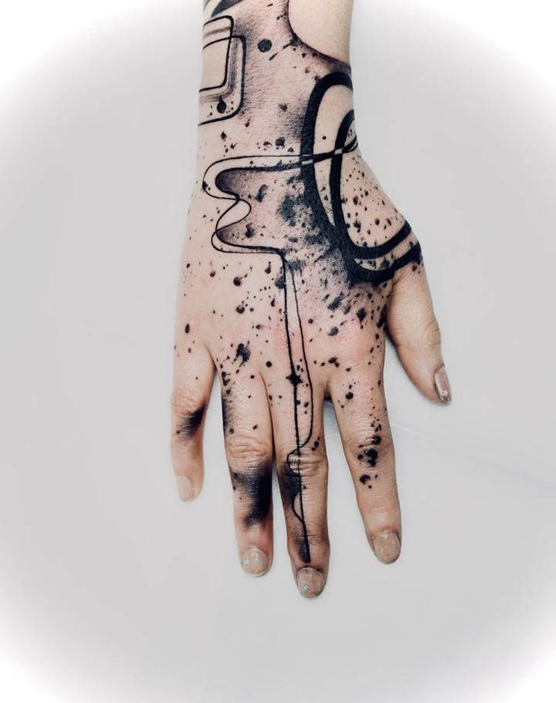 手背纹身图片_手部水墨纹身图案