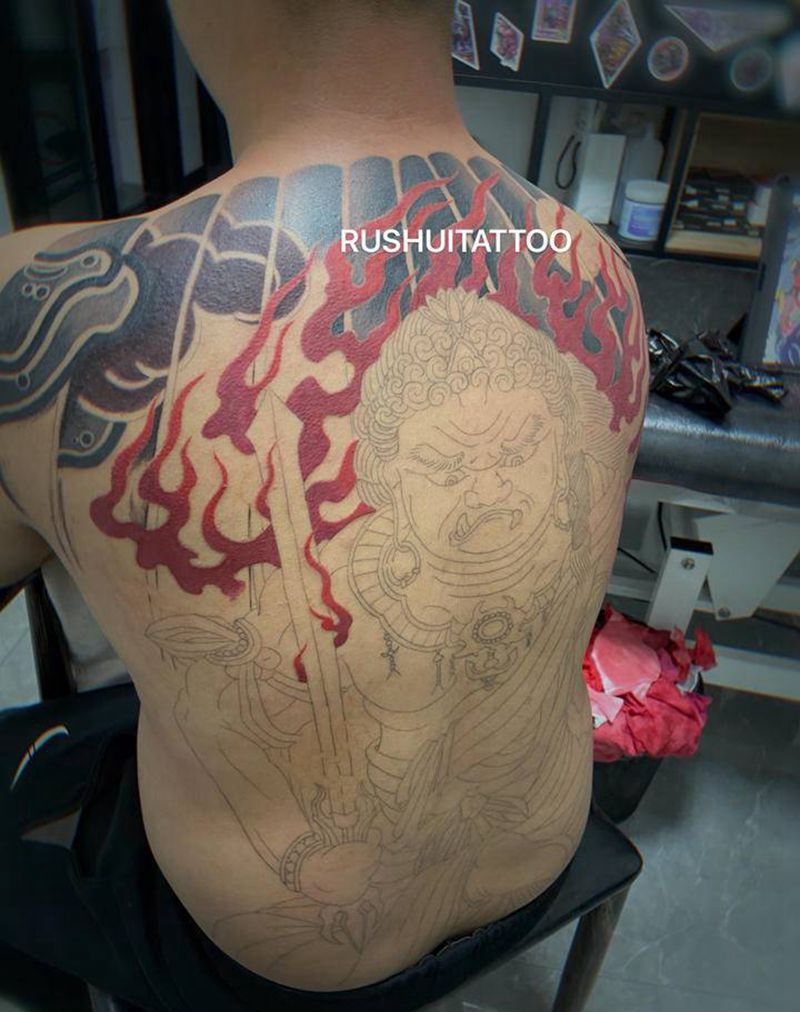 不动明王纹身图片_背部新传统纹身图案