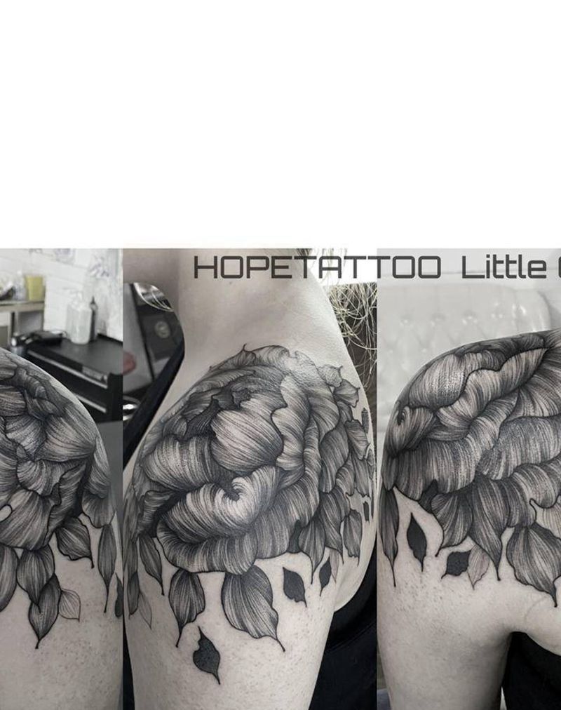 暗黑大花纹身图片_背部肩部图腾点刺纹身图案