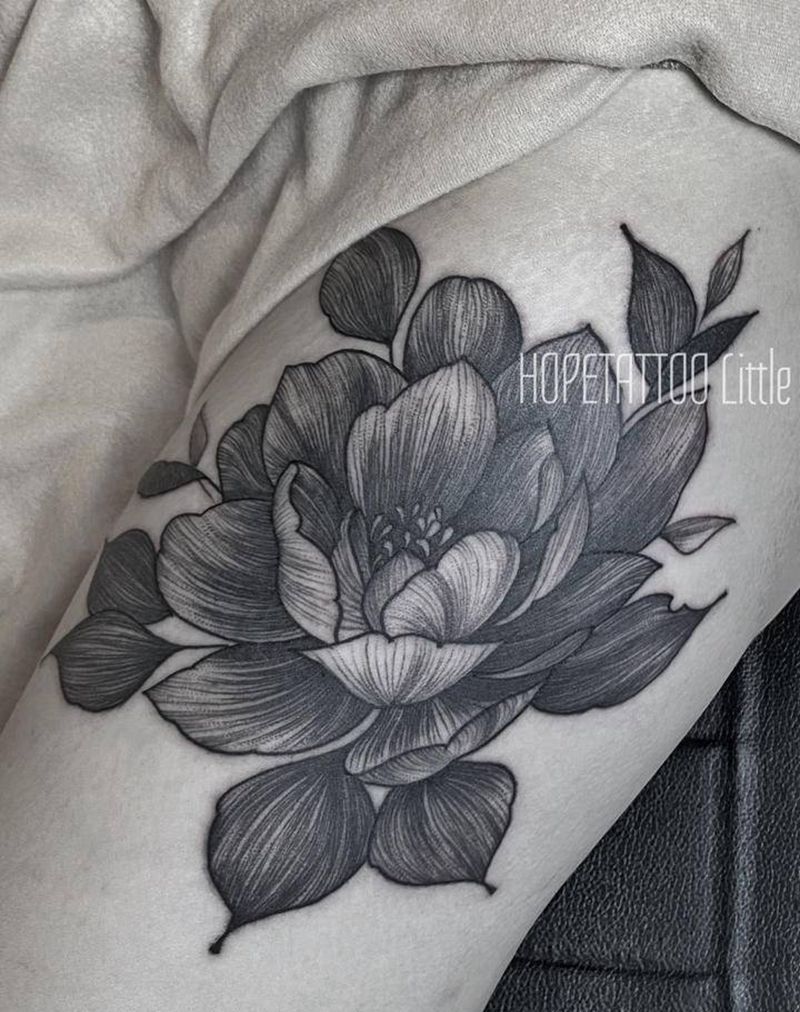 暗黑大花纹身图片_腿部点刺几何纹身图案