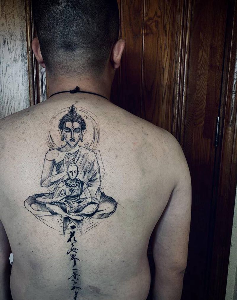 .纹身图片_背部点刺几何纹身图案