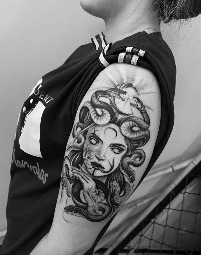 美杜莎纹身图片_手臂肩部欧美写实New School美杜莎女性纹身纹身图案