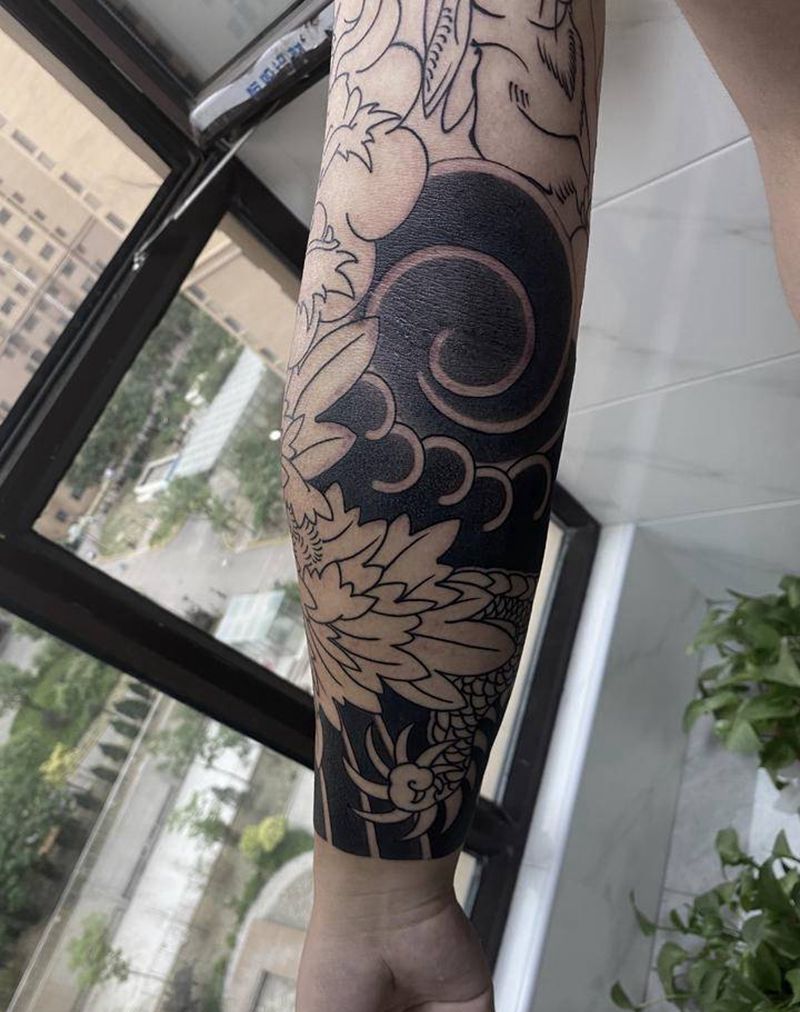 花臂龙局部纹身图片_手臂老传统纹身图案