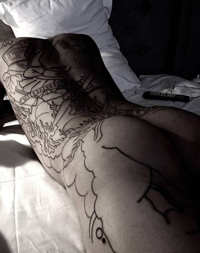 日式传统纹身图片_背部老传统纹身图案