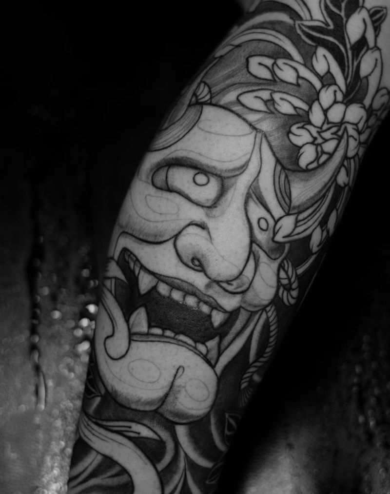 小腿般若纹身图片_腿部老传统纹身图案