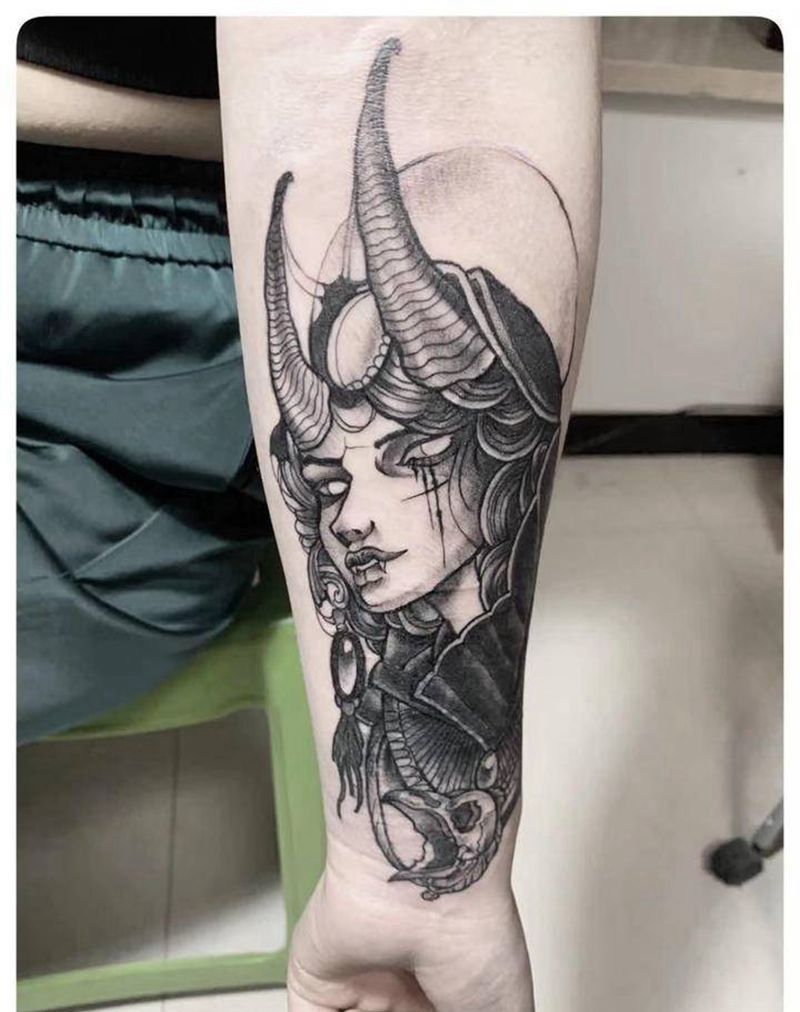 遮盖纹身图片_手臂New School纹身图案