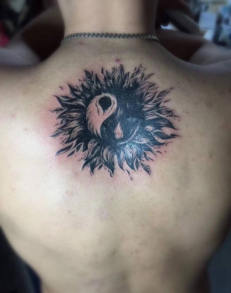 太极纹身图片_背部新传统纹身图案