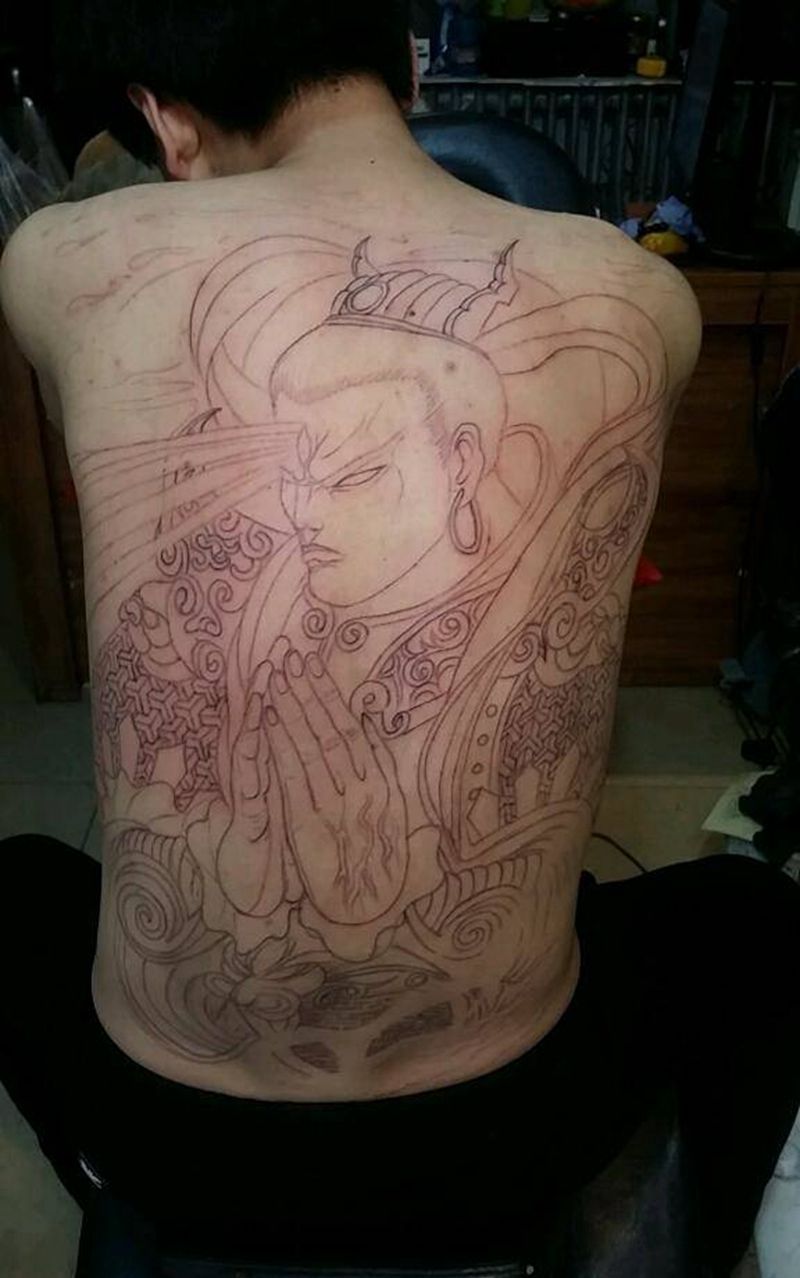 二郎神纹身图片_背部传统习俗鬼神纹身图案