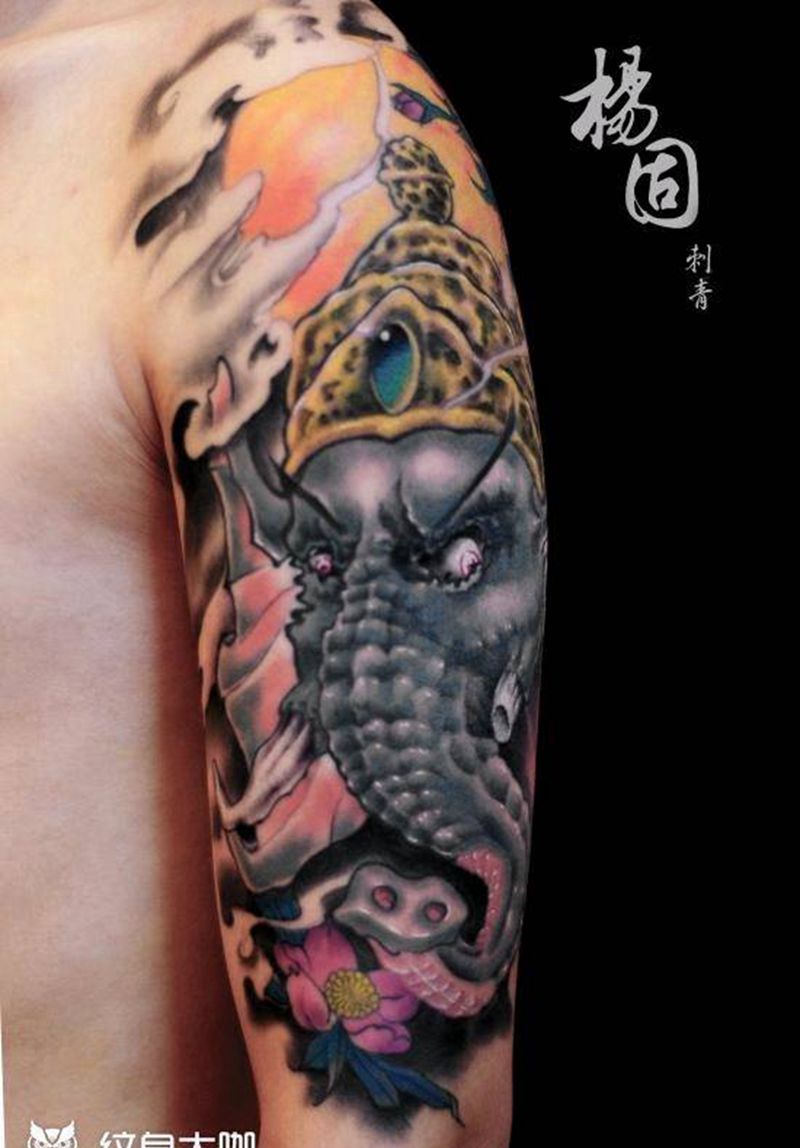 象神纹身图片_手臂肩部新传统象神纹身图案