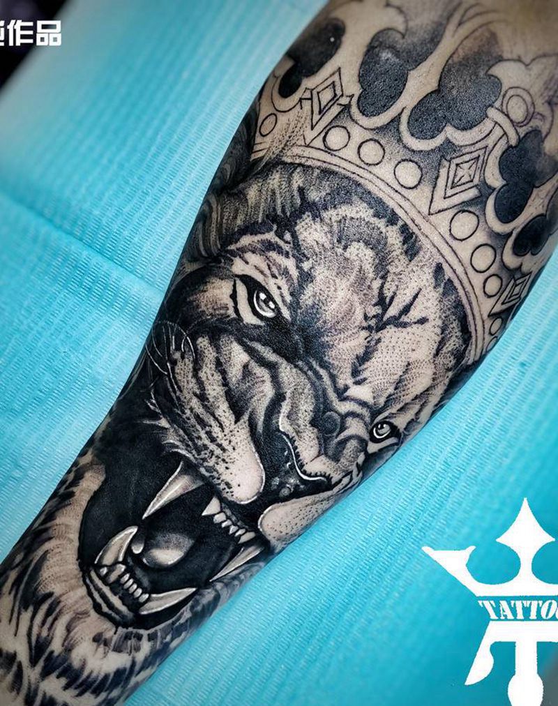 王者荣耀—狮子纹身图片_手臂欧美写实狮子纹身图案