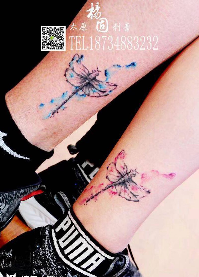 蜻蜓纹身图片_腿部脚部清新欧美国画贴纸动物情侣纹身图案