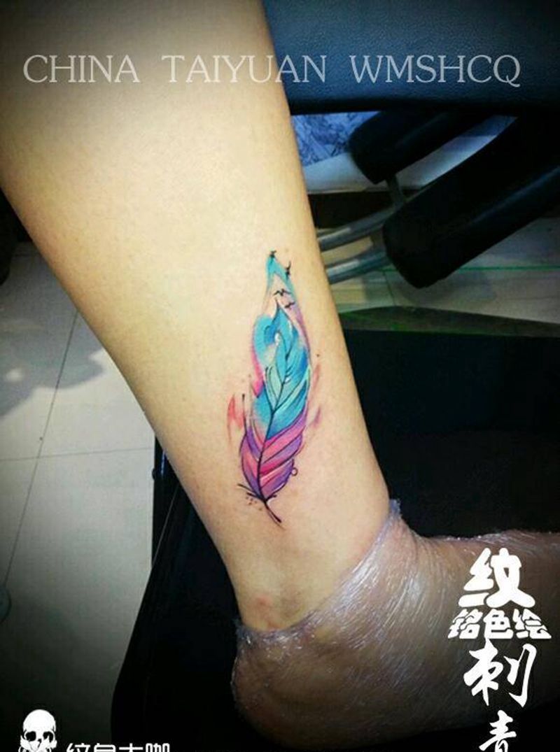 小羽毛纹身图片