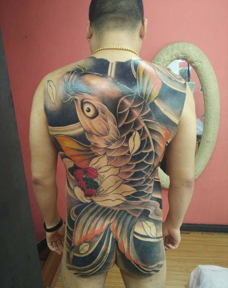 大背鱼纹身图片